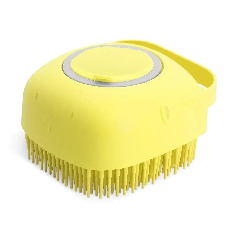 Brosse de massage et bain pour chien Câline & Co - utilisée pendant le bain