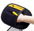 Gants anti-poils électrostatiques pour chien Câline & Co - utilisation sur canapé